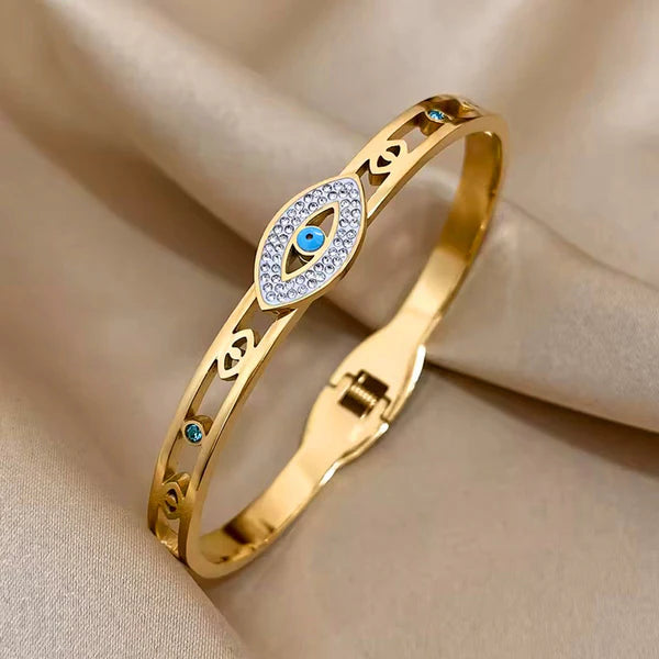 Stainless Steel Anti Tarnish Nail Bracelet For Women